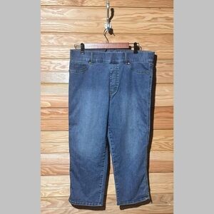 Gloria Vanderbilt Women's Blue Cropped Jeans